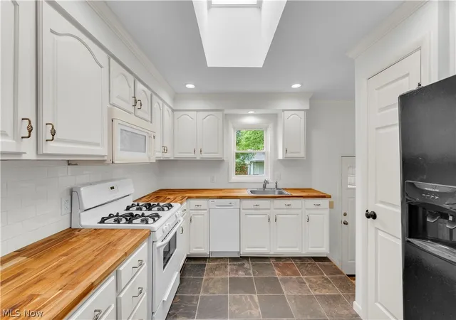 Photo 3 of Single family home for sale at 4405 Forestwood Dr, Cleveland, OH 44134 | MLS# 5243689 | Listing updated on 2026-09-17