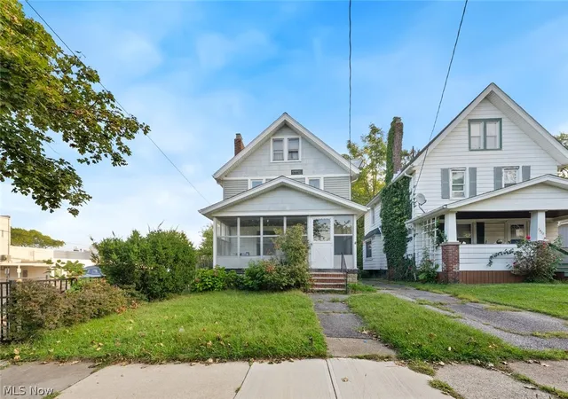 Photo 2 of Single family home for sale at 1429 Graber Dr, Lakewood, OH 44107 | MLS# 5243628 | Listing updated on 2026-09-12