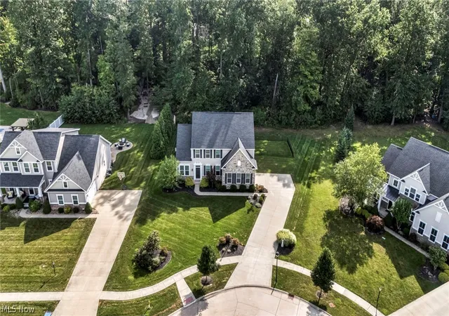 Photo 3 of Single family home for sale at 2711 Palmer Ln, Avon, OH 44011 | MLS# 5243136 | Listing updated on 2026-09-14