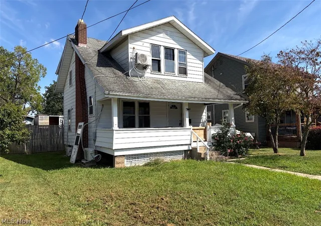 Photo 1 of Single family home for sale at 2031 16th Street, Parkersburg, WV 26101 | MLS# 5244290 | Listing updated on 2026-09-12