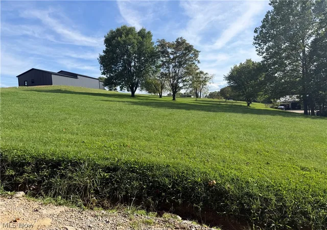 Photo 2 of Sale Pending at 1478 Luby Ln, Zanesville, OH 43701 | MLS# 5244405 | Listing updated on 2026-09-19