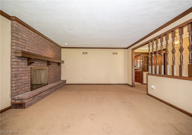 Photo 2 of Single family home for sale at 2882 Decamp Rd, Youngstown, OH 44511 | MLS# 5243977 | Listing updated on 2026-09-12