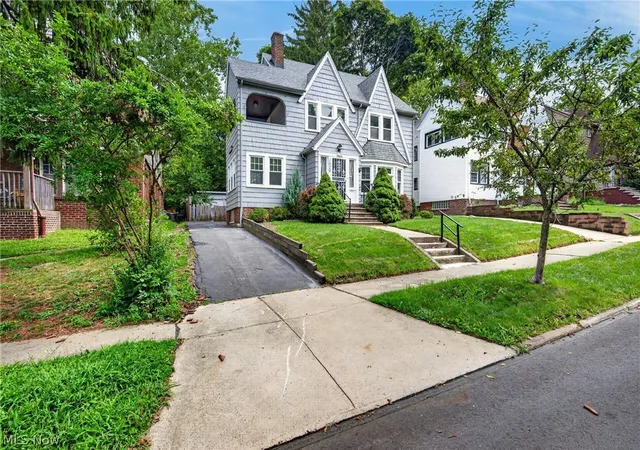 Photo 3 of Single family home for sale at 1629 Ivydale Rd, Cleveland, OH 44118 | MLS# 5243588 | Listing updated on 2026-09-12