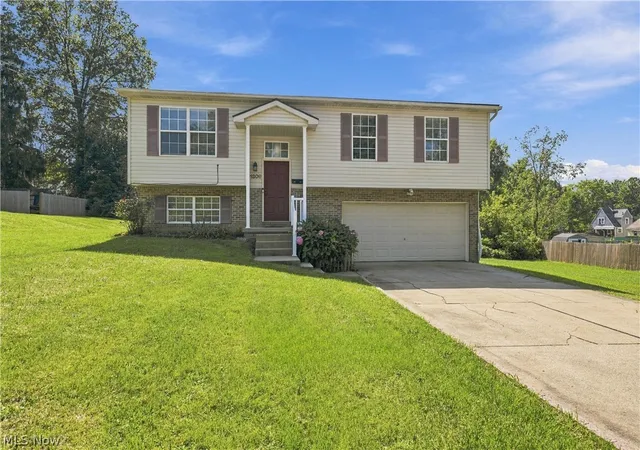 Photo 1 of Single family home for sale at 1309 Forest Ave Se, Massillon, OH 44646 | MLS# 5244004 | Listing updated on 2026-09-12