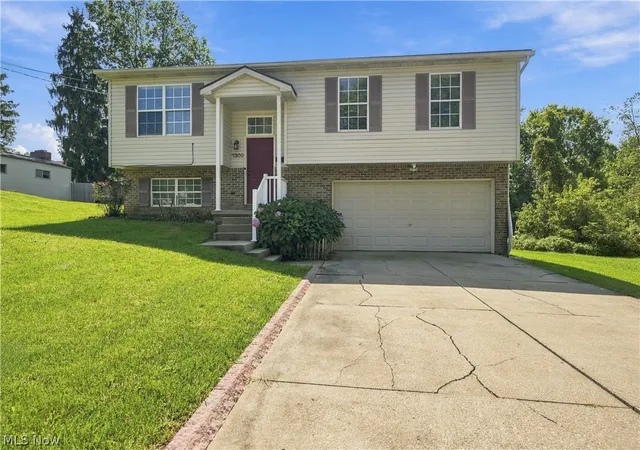 Photo 2 of Single family home for sale at 1309 Forest Ave Se, Massillon, OH 44646 | MLS# 5244004 | Listing updated on 2026-09-12