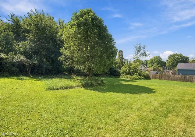 Photo 4 of Single family home for sale at 1309 Forest Ave SE, Massillon, OH 44646 | MLS# 5244004 | Listing updated on 2026-09-12
