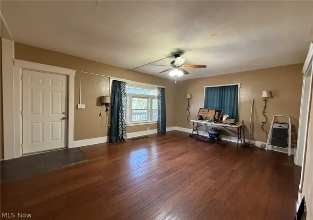 Photo 3 of Single family home for sale at 777 East Ave SE, Warren, OH 44484 | MLS# 5244424 | Listing updated on 2026-10-02