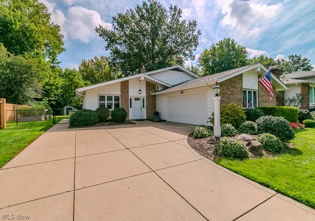 Photo 1 of Sale Pending at 7085 Hoover Dr, Mentor, OH 44060 | MLS# 5244314 | Listing updated on 2026-09-18