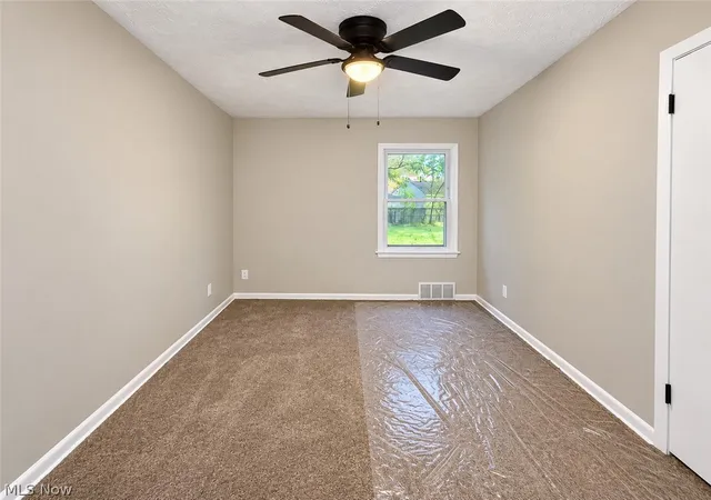 Photo 4 of Single family home for sale at 336 Halle Dr, Euclid, OH 44132 | MLS# 5244440 | Listing updated on 2026-09-18