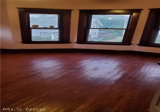 Listing Photo 4 - Condo for sale in building located at 3780 W 37th St, Cleveland, OH 44109