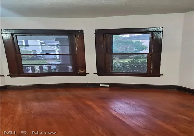 Listing Photo 5 - Condo for sale in building located at 3780 W 37th St, Cleveland, OH 44109