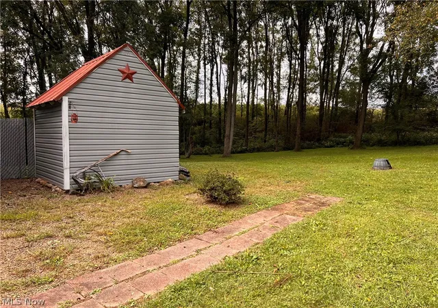 Photo 4 of Single family home for sale at 45948 Riffle Rd, New Waterford, OH 44445 | MLS# 5243828 | Listing updated on 2026-09-12