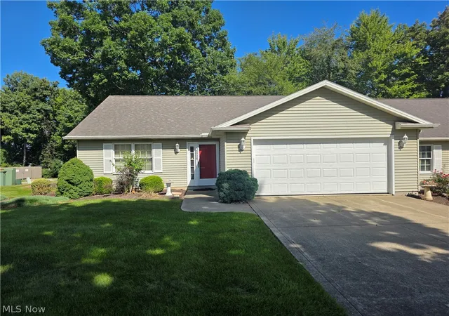 Photo 1 of Condo for sale at 4025 Woodland Dr, Vermilion, OH 44089 | MLS# 5244305 | Listing updated on 2026-09-13