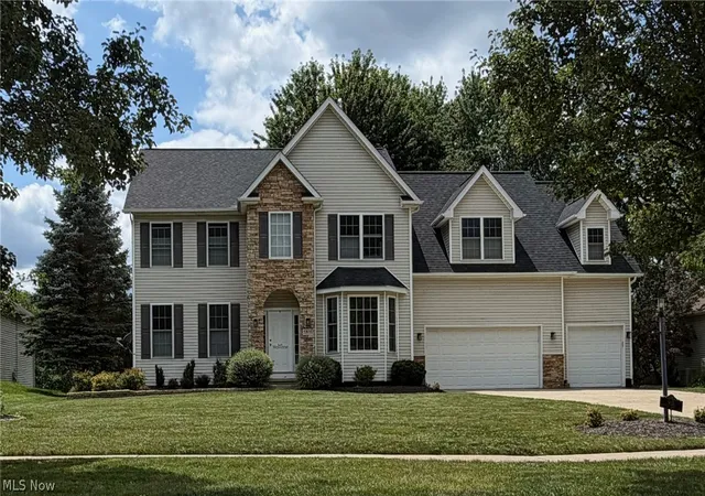 Photo 1 of Single family home for sale at 5831 Emerald Lakes Dr, Medina, OH 44256 | MLS# 5243871 | Listing updated on 2026-09-23