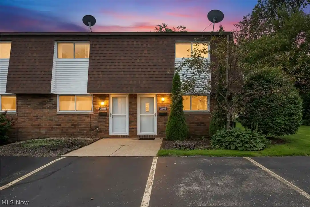 Listing Photo 36 - Condo for sale in 2598 Shakespeare Ln located at 2598 Shakespeare Ln, Avon, OH 44011 - Unit 2598 Shakespeare Ln