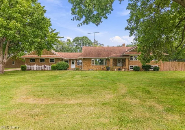 Photo 1 of Sale Pending at 3158 Sw Rusty Ave, Canton, OH 44706 | MLS# 5243385 | Listing updated on 2026-09-28