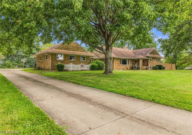 Photo 2 of Sale Pending at 3158 Sw Rusty Ave, Canton, OH 44706 | MLS# 5243385 | Listing updated on 2026-09-28