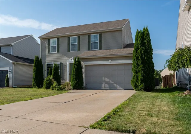 Photo 3 of Single family home for sale at 38210 Kingston Dr, North Ridgeville, OH 44039 | MLS# 5243756 | Listing updated on 2026-09-12