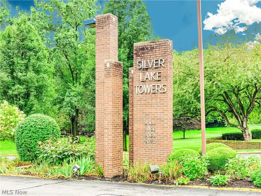Listing Photo 1 - Condo for sale in 3064 Kent Rd located at 3064 Kent Rd, Stow, OH 44224 - Unit 3064 Kent Rd