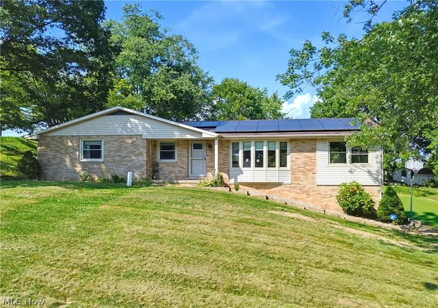 Photo 3 of Single family home for sale at 1700 Deerwood Cir Se, East Sparta, OH 44626 | MLS# 5244472 | Listing updated on 2026-09-22