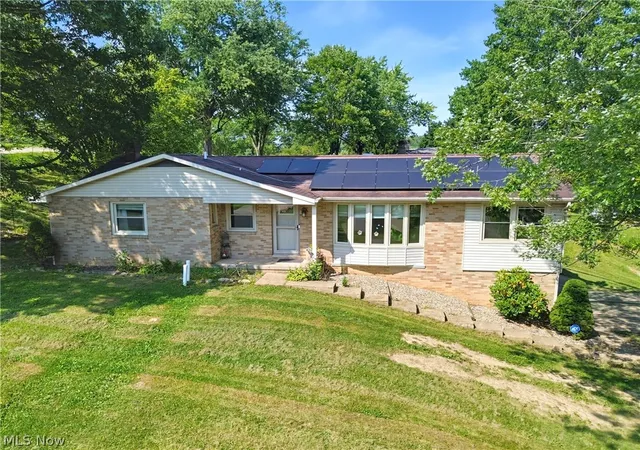 Photo 3 of Single family home for sale at 1700 Deerwood Cir SE, East Sparta, OH 44626 | MLS# 5244472 | Listing updated on 2026-09-22