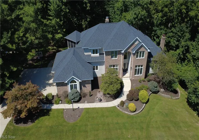 Photo 3 of Sale Pending at 3451 Hunting Run Rd, Medina, OH 44256 | MLS# 5243844 | Listing updated on 2026-09-23