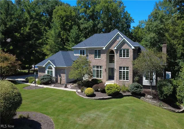 Photo 3 of Sale Pending at 3451 Hunting Run Rd, Medina, OH 44256 | MLS# 5243844 | Listing updated on 2026-09-23