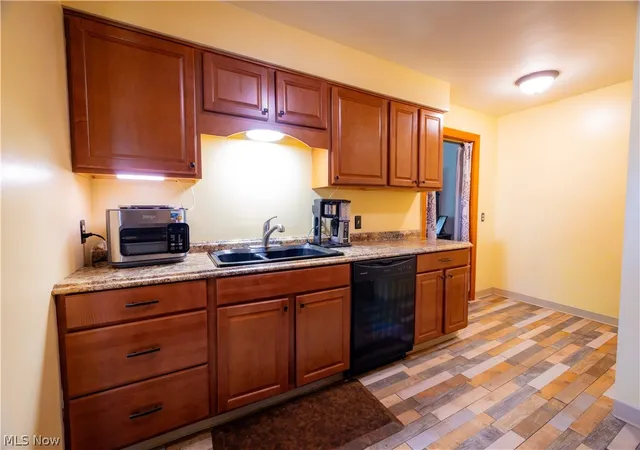 Photo 2 of Single family home for sale at 2835 S Schenley Ave, Youngstown, OH 44511 | MLS# 5244116 | Listing updated on 2026-09-12