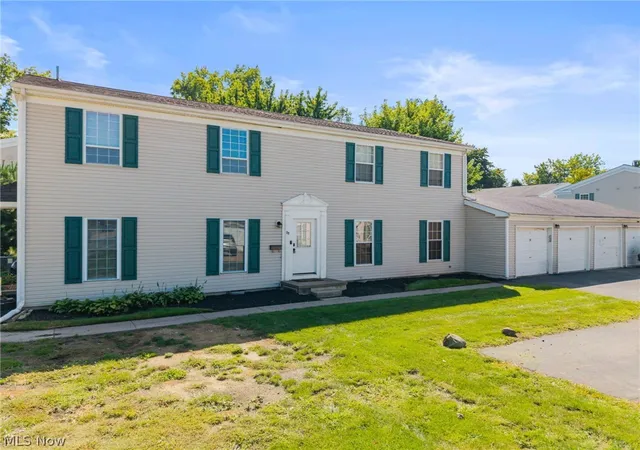Photo 2 of Condo for sale at 28 Valley Frg Ln #2A, Elyria, OH 44035 | MLS# 5243882 | Listing updated on 2026-09-12