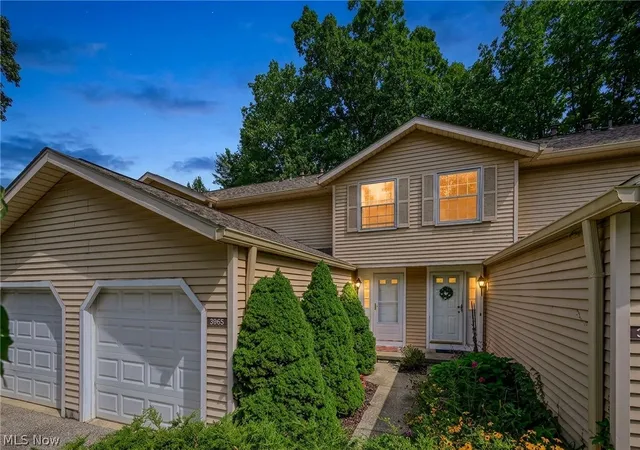 Photo 2 of Sale Pending at 3965 Lake Run Blvd, Stow, OH 44224 | MLS# 5244480 | Listing updated on 2026-09-14