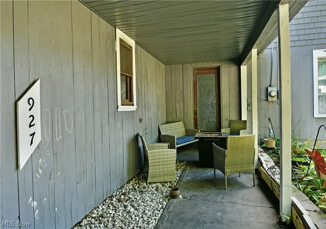 Photo 4 of Sale Pending at 927 Howland Wilson Rd SE, Warren, OH 44484 | MLS# 5244462 | Listing updated on 2026-09-13
