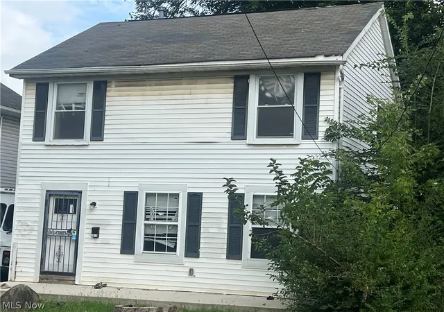 Photo 2 of Single family home for sale at 9501 Anderson Ave, Cleveland, OH 44105 | MLS# 5243334 | Listing updated on 2026-09-12