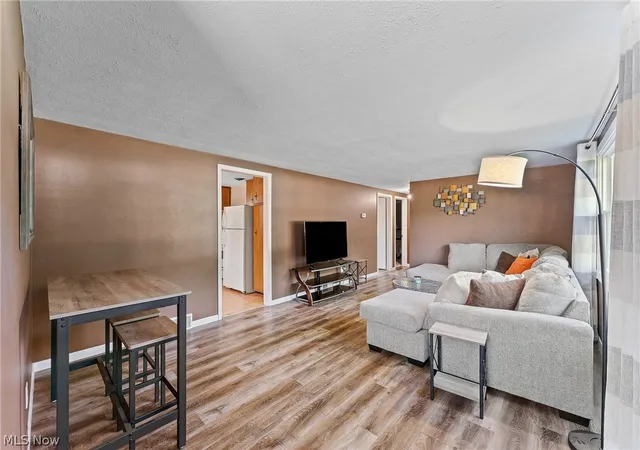 Photo 3 of Single family home for sale at 435 Cedar Dr, Cortland, OH 44410 | MLS# 5241664 | Listing updated on 2026-09-16