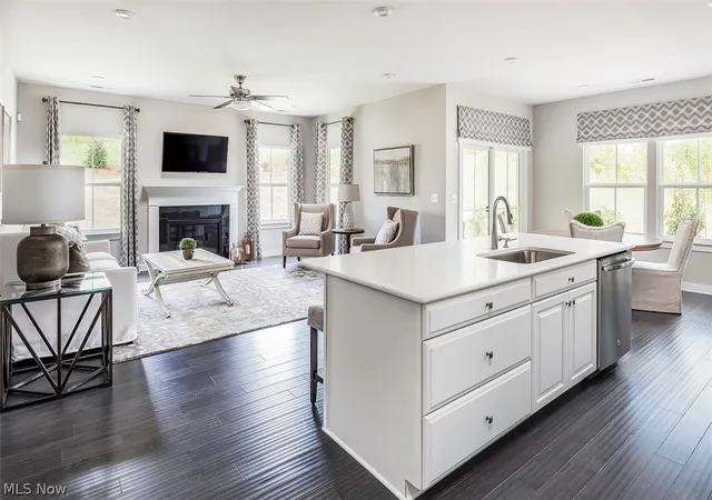 Photo 2 of Single family home for sale at 1161 Hunting Holw Ct, Grafton, OH 44044 | MLS# 5244447 | Listing updated on 2026-09-17