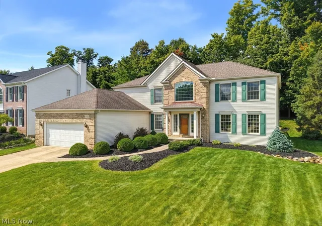 Photo 2 of Single family home for sale at 19332 Timber Crk Cir, Strongsville, OH 44136 | MLS# 5244421 | Listing updated on 2026-09-26