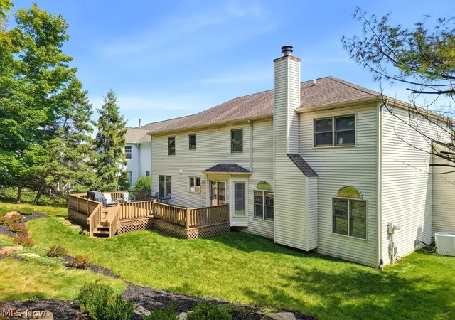 Photo 3 of Single family home for sale at 19332 Timber Crk Cir, Strongsville, OH 44136 | MLS# 5244421 | Listing updated on 2026-09-26