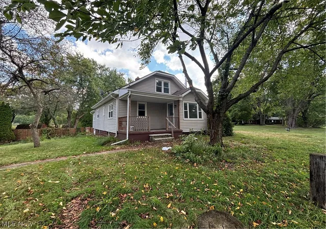 Single family home for sale at 4719 S Main St, Green, OH 44319 | MLS# 5244168