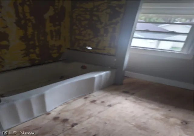 Photo 3 of Single family home for sale at 736 W River Rd N, Elyria, OH 44035 | MLS# 5244528 | Listing updated on 2026-09-13