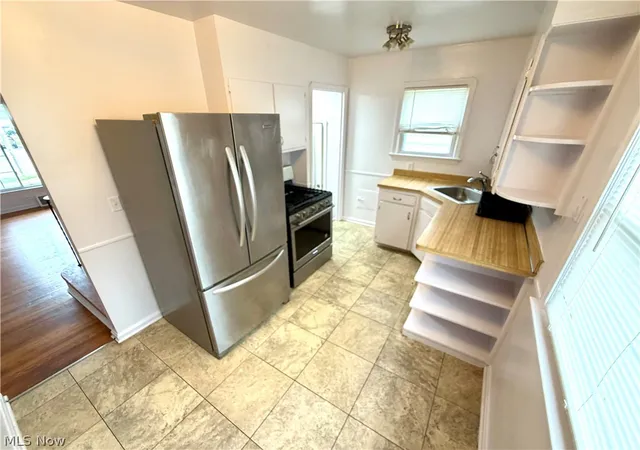 Photo 4 of Single family home for sale at 7502 Arden Rd, Cleveland, OH 44129 | MLS# 5244539 | Listing updated on 2026-10-27