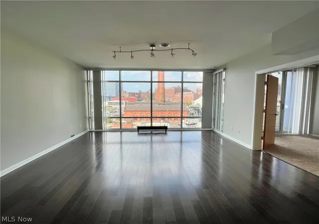 Photo 4 of Condo for sale at 1237 Washington Ave #706, Cleveland, OH 44113 | MLS# 5244555 | Listing updated on 2026-09-13