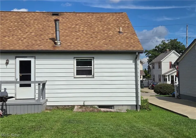 Photo 3 of Sale Pending at 80 Omar St, Struthers, OH 44471 | MLS# 5244478 | Listing updated on 2026-09-25