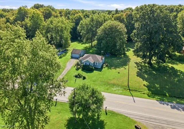Photo 2 of Single family home for sale at 779 E Liberty St, Hubbard, OH 44425 | MLS# 5244492 | Listing updated on 2026-09-13