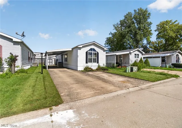 Photo 3 of Single family home for sale at 35157 Ctr Ridge Rd #153, North Ridgeville, OH 44039 | MLS# 5243819 | Listing updated on 2026-09-13