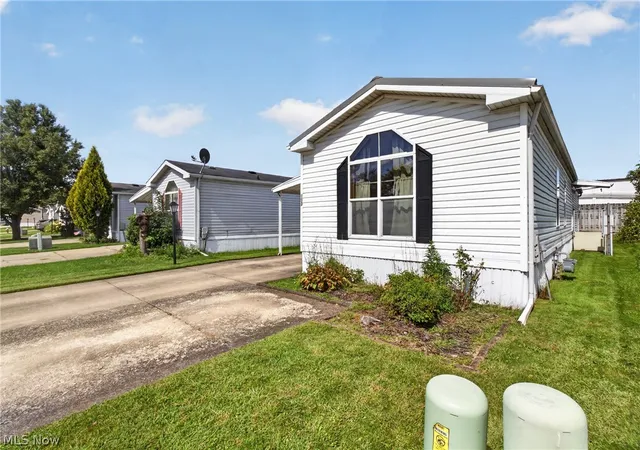 Photo 4 of Single family home for sale at 35157 Ctr Ridge Rd #153, North Ridgeville, OH 44039 | MLS# 5243819 | Listing updated on 2026-09-13