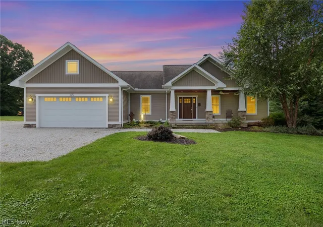 Photo 1 of Sale Pending at 2976 Greenleaf Rd, Akron, OH 44312 | MLS# 5244175 | Listing updated on 2026-09-16