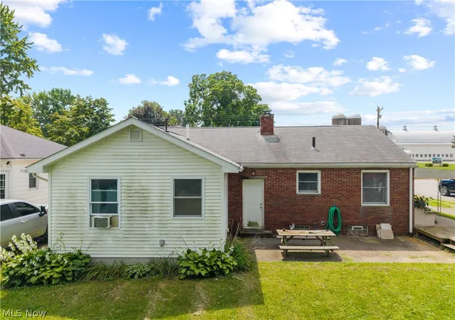 Photo 4 of Single family home for sale at 410 W Main St, Spencer, OH 44275 | MLS# 5244556 | Listing updated on 2026-09-13