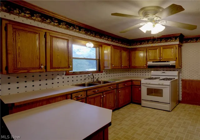 Photo 3 of Single family home for sale at 12780 Barbara St SW, Massillon, OH 44647 | MLS# 5243676 | Listing updated on 2026-09-13