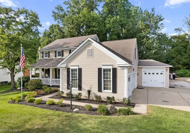 Single family home for sale at 3597 Stratavon Dr NW, North Canton, OH 44720 | MLS# 5244553 | Listing updated on 2026-09-30