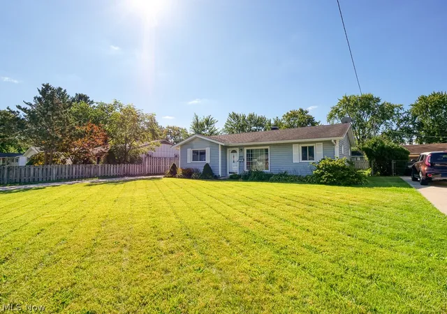 Photo 2 of Single family home for sale at 455 Birchwood Dr, Berea, OH 44017 | MLS# 5244533 | Listing updated on 2026-09-13