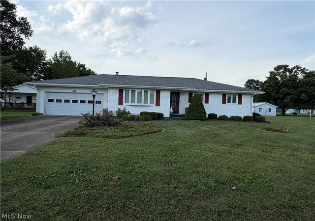 Photo 1 of Single family home for sale at 6063 E State Rd, Newcomerstown, OH 43832 | MLS# 5242841 | Listing updated on 2026-09-15